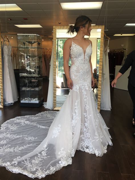 Essense of Australia D2770 New Wedding Dress Save 31% - Stillwhite