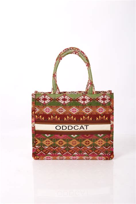 Leather Tote Bags vs. Canvas/Fabric: Which is Right for You? – OddCat