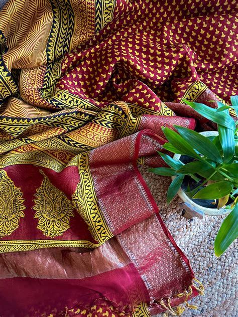 Maheshwari Fusia Pure Silk Saree – Rewa Handloom