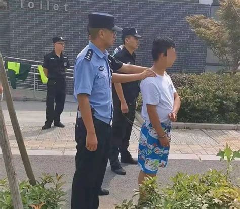 男子报案：朋友驾车坠河自杀！捞上来后备箱多了一具男尸_澎湃号·媒体_澎湃新闻-The Paper