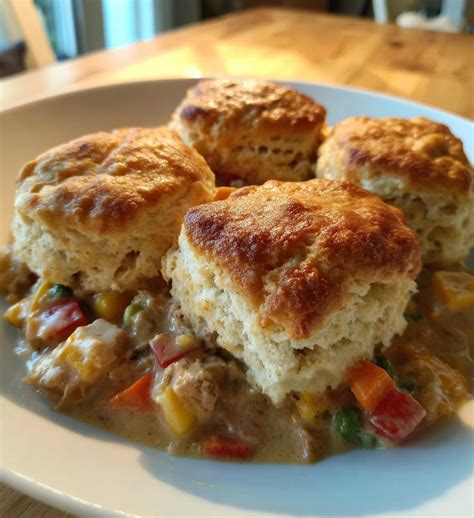 Chicken Cobbler Red Lobster Biscuits: Cozy Comfort Food Delight ...