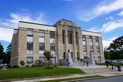 Bentley Building Crash Suspect Allegedly Stole Lexus from Moody Used ...