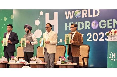 Government releases roadmap for Rs 400 crore National Green Hydrogen ...