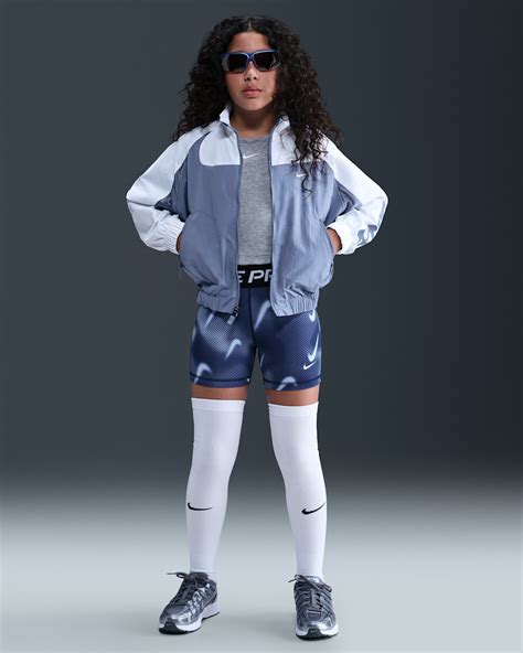 Nike Pro Older Kids' (Girls') Dri-FIT 7.5cm (approx.) Shorts. Nike IN