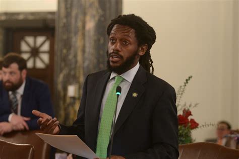 Senate passes Simmons’ bill requiring notice for lead line replacements