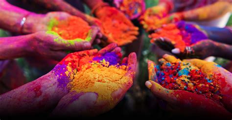 Holi 2022: फूलों ने बिखेरे होली के रंग - holi celebration in india