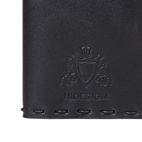 VIAGGIO PASSPORT HOLDER - LEVEL 2 – Hidesign