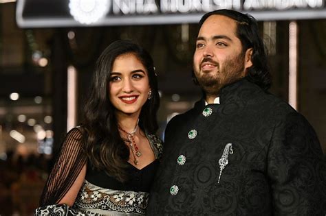 Inside the wedding of the son of India's richest man, as Rihanna and ...