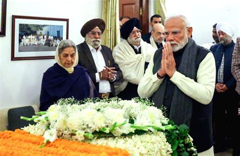 Prominent leaders pay tribute to Former Prime Minister Manmohan Singh