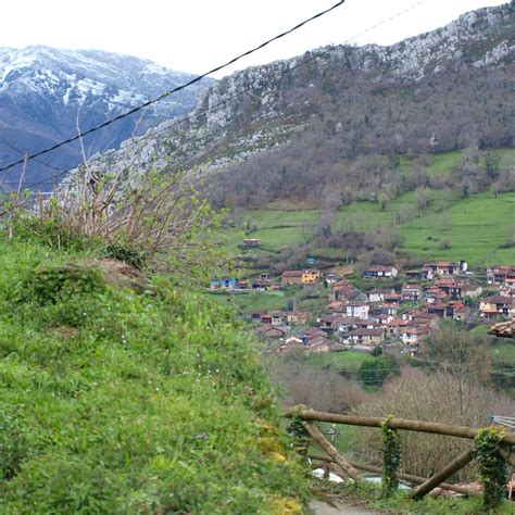 LA SERONDA DE REDES (Bueres) - Apartment Reviews, Photos, Rate ...