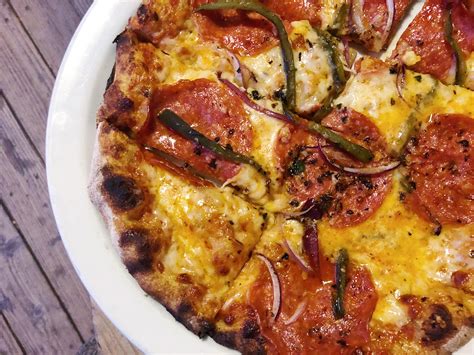 Full of Life Flatbread - Los Alamos, CA | Review & What to Eat