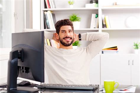 Lean Back 的图像结果