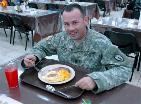 25th ID Soldiers Enjoy Thanksgiving | Article | The United States Army
