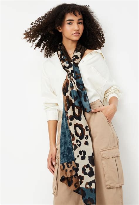 Buy Scarves for Women Online at The Best Price | Max Fashion