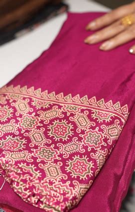 Buy Saree Collection Online in Kerala – Poonolil Silks