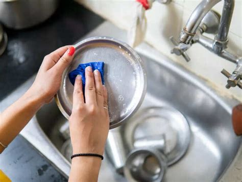 6 tips to clean utensils without dishwashing soap | The Times of India