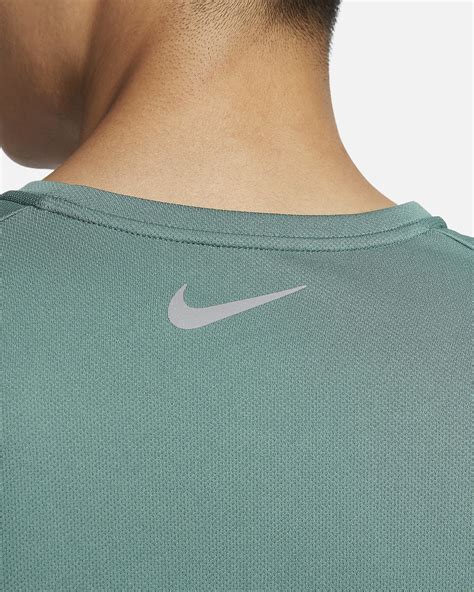 Nike Miler Flash Men's Dri-FIT UV Short-Sleeve Running Top. Nike IN