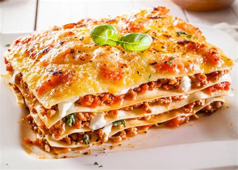 Lasagna Recipes: An Easy Way To Make The Baked Lasagna  
