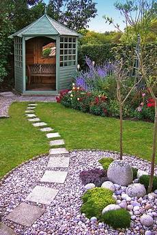 Small Garden Pictures by Small Garden Ideas To Transform Your Garden Into A Small Garden Pictures