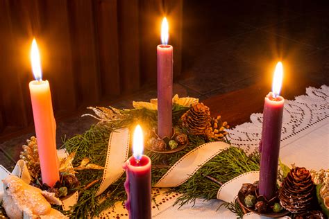 The Catholic Advent Wreath: Meaning, Candles and Prayers