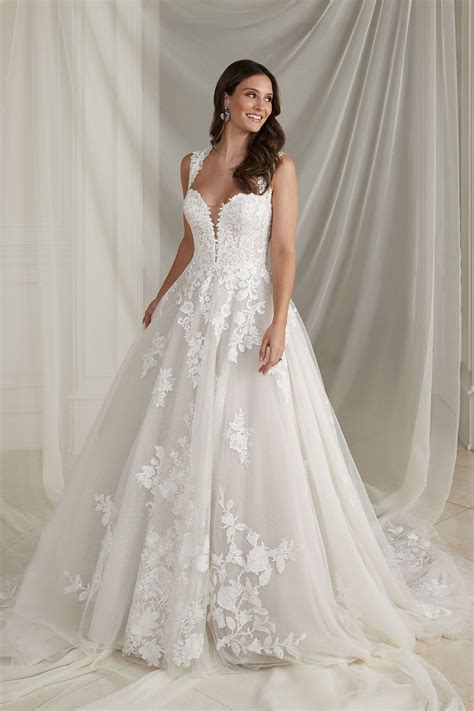 Eleanor: Tulle and Lace A-Line Gown with Plunging Queen Anne Neckline ...