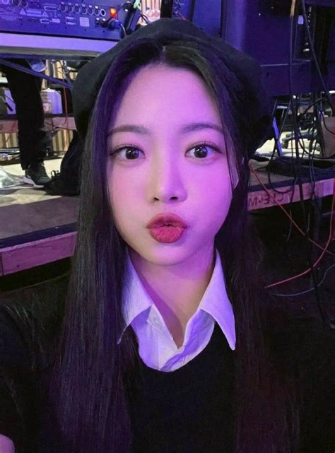 Who is Hong Eunchae..? - Brainly.in