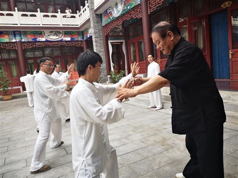 打太极送什么礼物最新素材