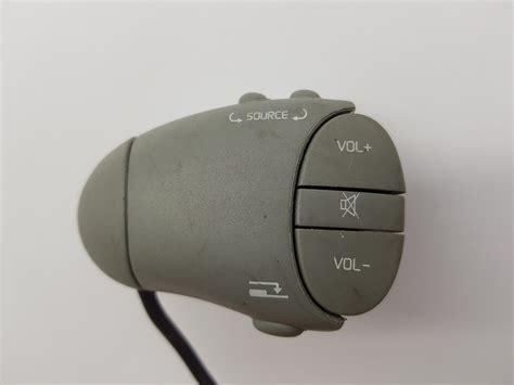 Radio Player Remote Control 8200189941 Twingo 1 Renault - Buy now
