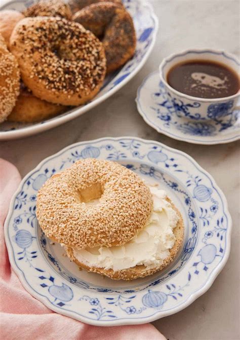 Sesame Bagel With Cream Cheese