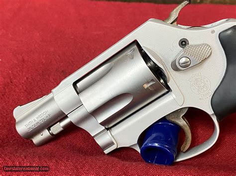 SMITH & WESSON 637-2 637 2 snub nose
