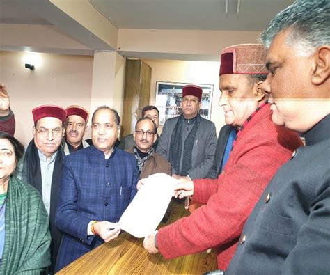 देखिए जेपी नड्डा के नामांकन की तस्वीरें