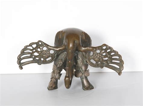 Salvador Dalí - Swan-Elephant