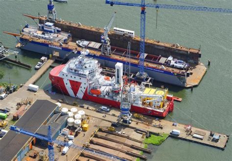 VOS Start W2W vessel departs Damen Shiprepair Oranjewerf following ...