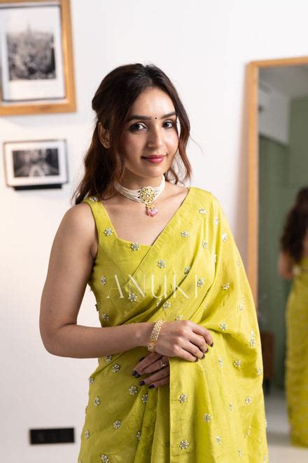 Buy Designer pre draped sarees online in India – Anuki.in