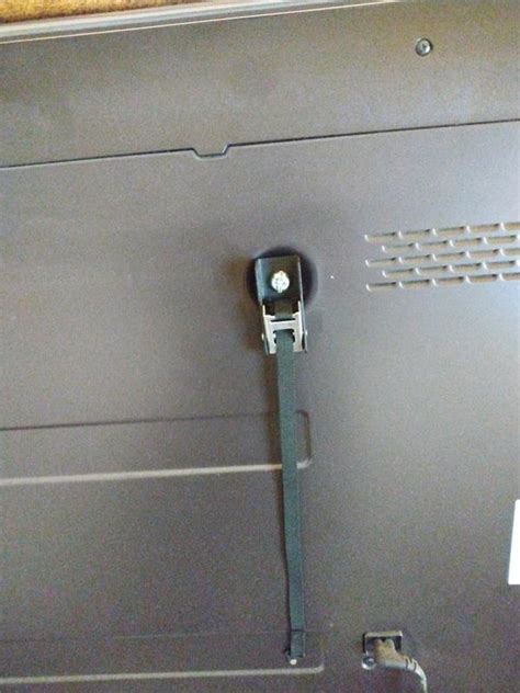 Utilitech TV Mount Fixed Indoor Wall Tv Mount Fits TVs up to 65-in ...