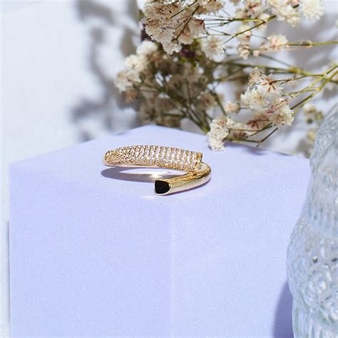 Trendy Bold Golden Ring | Salty – Salty Accessories