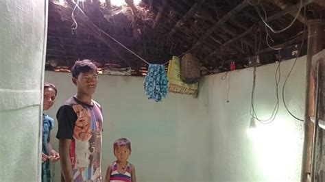 Godda News : 75 सालों से है ग्रामीणों को बिजली का इंतजार , लोगों को ...