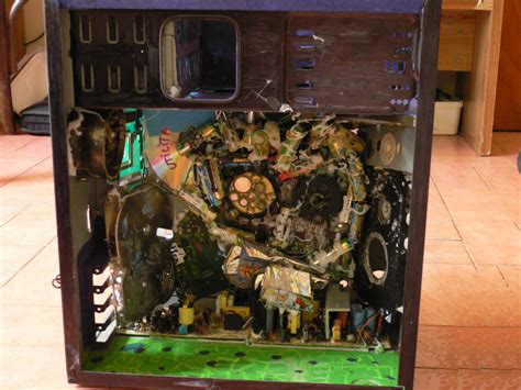 Computer Destruction 的图像结果