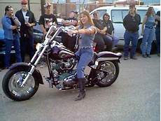 Harley Davidson Womens Bikes by Harley Davidson Woos A New Market Wired Harley Davidson Womens Bikes
