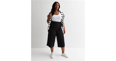 Curves Black Belted Crop Wide Leg Trousers | New Look