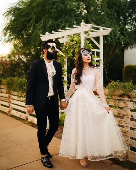 Couples Costume Ideas: Masquerade Ball - New Darlings