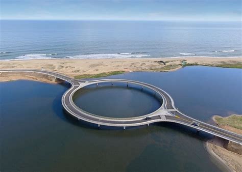 El puente circular de Laguna Garzón, en Uruguay | Destino Infinito