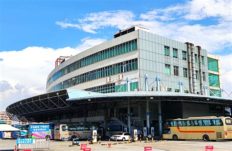 天河客运站开售2023年春运节前汽车票