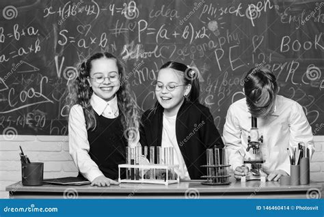 Microscope Science Experiments 的图像结果