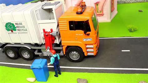 儿童大型仿真垃圾车玩具，来看看垃圾车是怎样工作的吧,亲子,早教,好看视频