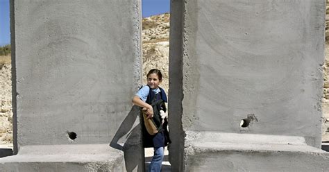 Across Wall, Little Interest In Israeli Race