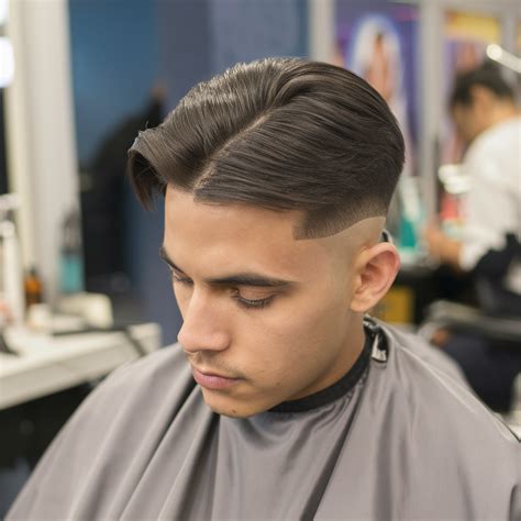 20 Modern Middle Part Hairstyles for Men – Short, Long, Wavy, Curly ...