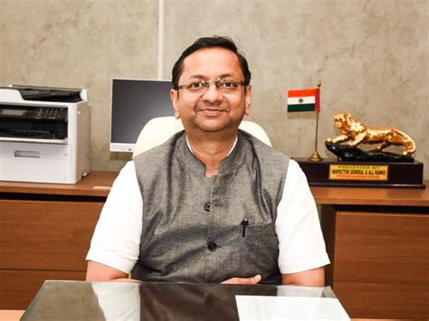 Shri Jitendra Srivastava Takes Charge as REC CMD, on April 22