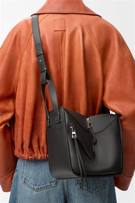 ロエベ LOEWE ハンドバッグ リピートアナグラム ドローストリング ミニ ハンモック ブラック LOEWE - ロエベ LOEWE ...