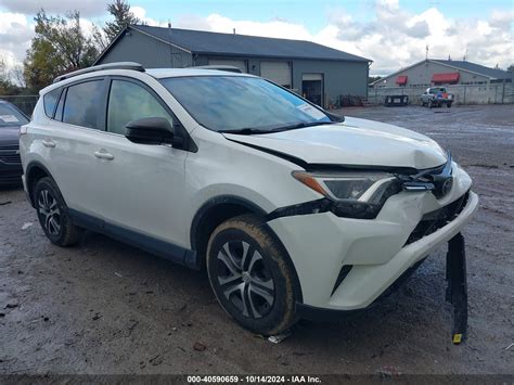 Price & History 2017 Toyota Rav4 Le 2.5l I-4 Dohc, Vvt, 176hp vin: JTMZFREVXHJ145471 | AutoHelperBot